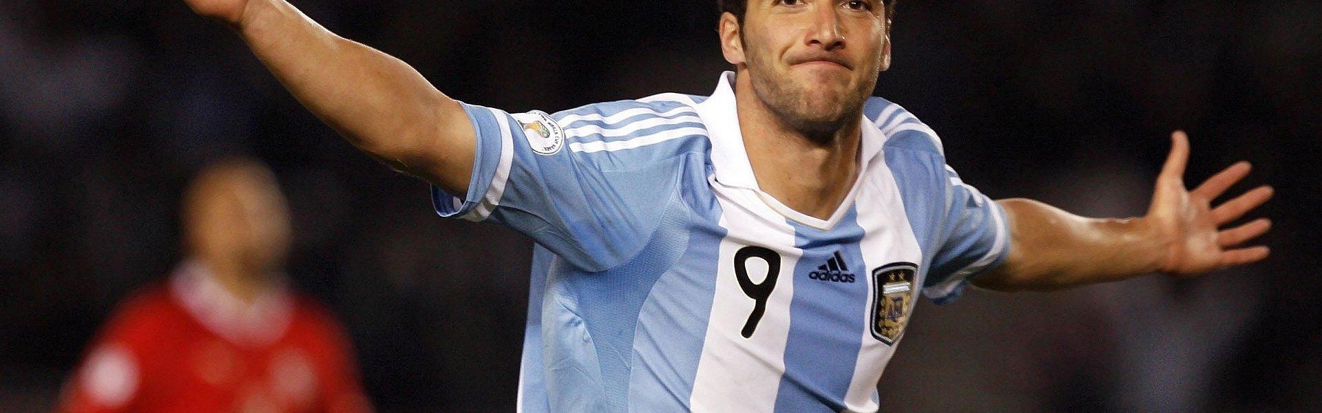 风云直播-世俱杯球员带球距离总排行及速度与耐力分析