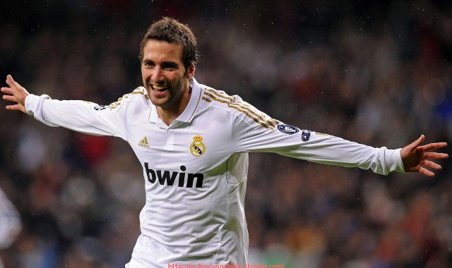 风云直播-世俱杯多平台转播内容差异化分析及用户需求调研