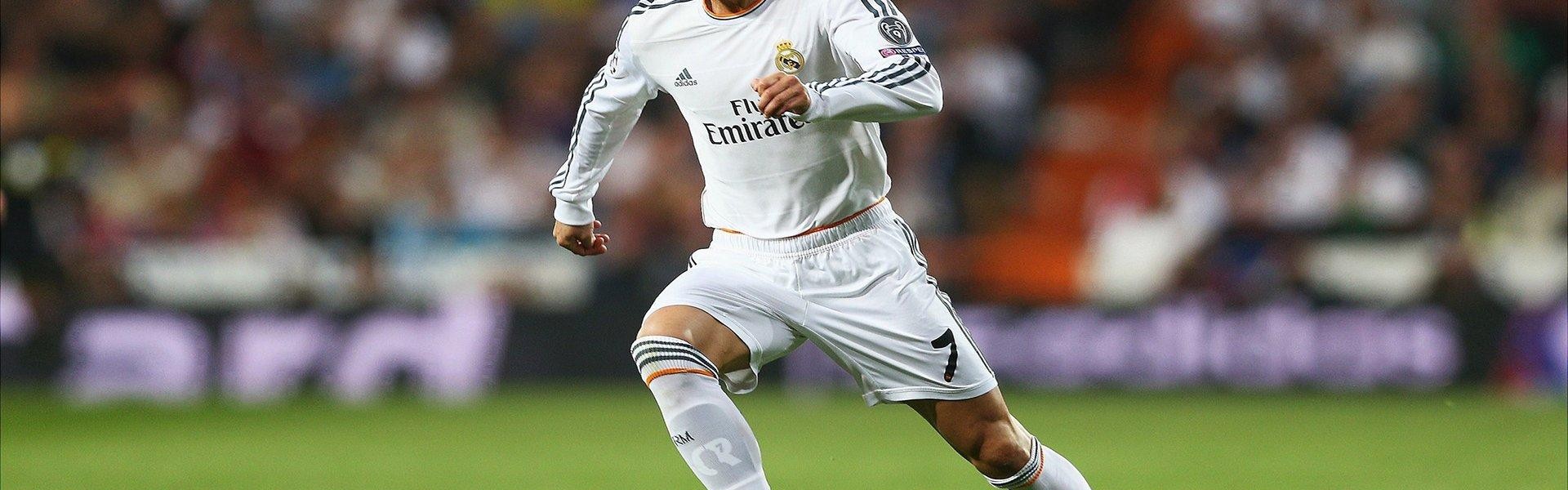 风云直播-意甲球队蛋糕创意简笔画:俱乐部文化融入生日庆典